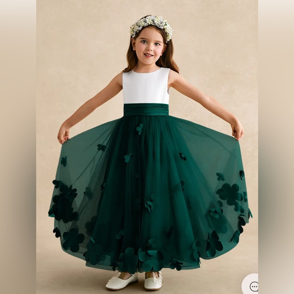 Azazie Dress Toddler size 4 in White and Green - perfect flower girl dress